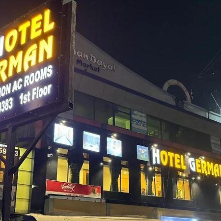 Hotel New German Ахмедабад Экстерьер фото